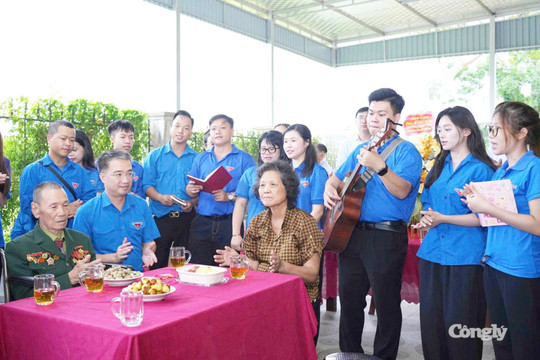 Bí thư T.Ư Đoàn tri ân các thương, bệnh binh tại Nghệ An