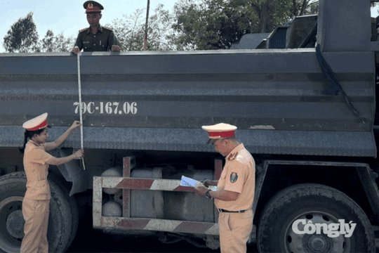 Khánh Hòa siết chặt quản lý phương tiện kinh doanh vận tải