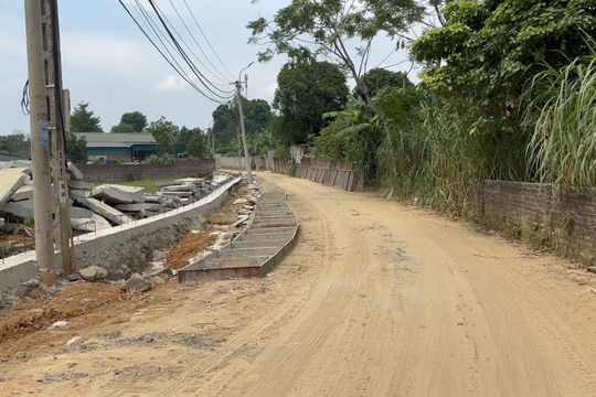 Yên Bài (Hà Nội): Dự án cải tạo đường giao thông gần 17 tỷ tại thôn Muỗi thi công ra sao?