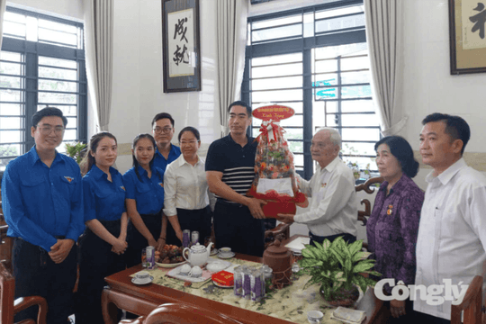 TAND tỉnh Đồng Tháp thăm, tặng quà dịp 27/7