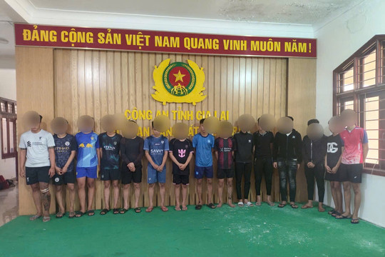 Tạm giữ 16 đối tượng cầm hung khí, lái xe nẹt pô ở Gia Lai