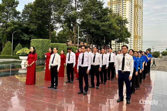 TAND khu vực 15 - TP.HCM dâng hoa, dâng hương thành kính tri ân các Anh hùng liệt sĩ