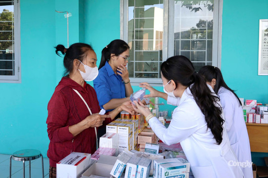 Khám sức khỏe TP.HCM: Nhiều địa phương bứt phá