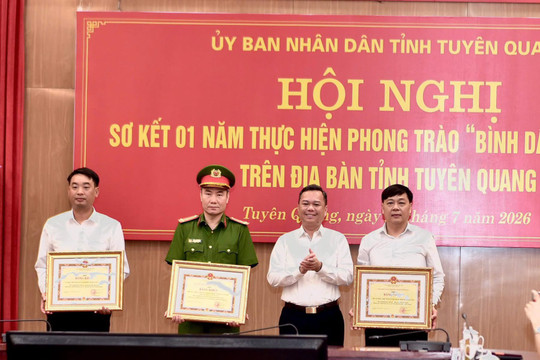 Tuyên Quang sơ kết 1 năm triển khai phong trào “Bình dân học vụ số”