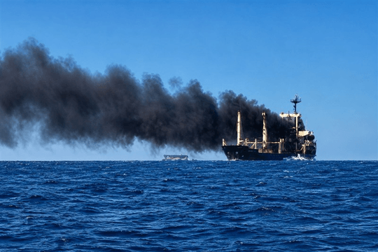 Iran tuyên bố tập kích ba tàu dầu ở eo biển Hormuz