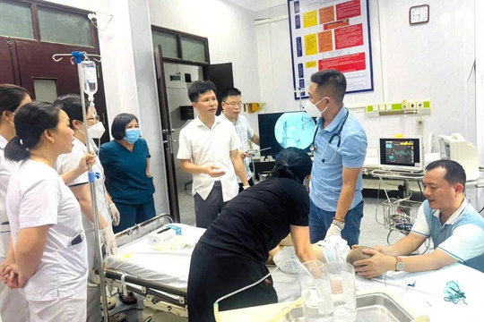Cứu thành công bé trai suy hô hấp do hóc hạt chôm chôm