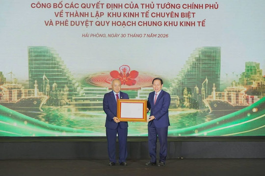 Công bố các quyết định về Khu kinh tế và Khu thương mại tự do Hải Phòng