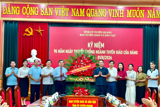 Lãnh đạo tỉnh Tuyên Quang chúc mừng Ban Tuyên giáo và Dân vận Tỉnh ủy nhân Ngày truyền thống ngành Tuyên giáo