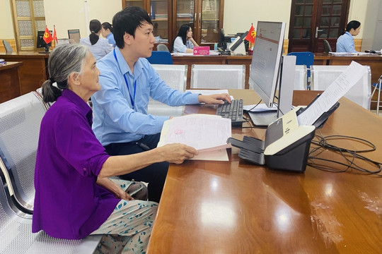 Từ câu chuyện của cụ bà đến nền hành chính gần dân hơn