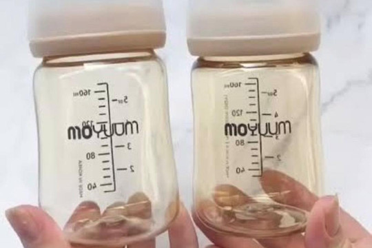 Công an Thanh Hóa tìm bị hại vụ bình sữa Moyuum giả