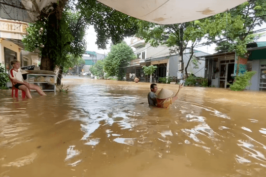 Lào Cai: Mưa lớn gây ngập úng, nhiều nơi nguy cơ lũ quét, sạt lở