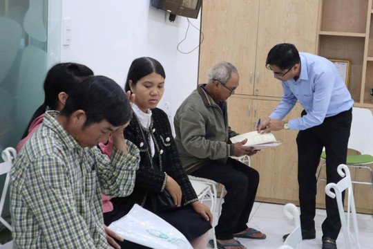Tìm kiếm sáng kiến chuyển đổi số