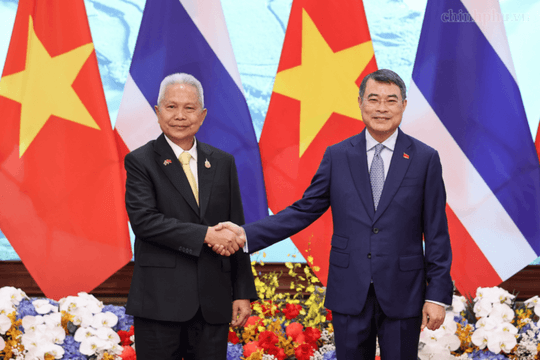 Thủ tướng Lê Minh Hưng hội kiến Chủ tịch Quốc hội Thái Lan