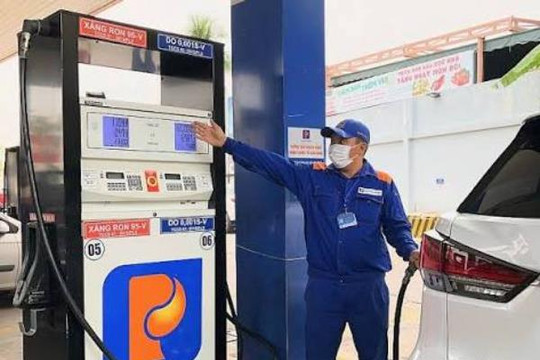 Giá xăng dầu đồng loạt giảm