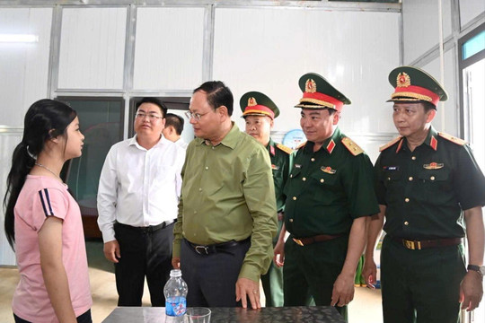 Lai Châu bàn giao 24 căn nhà cho người dân vùng lũ Mường Than