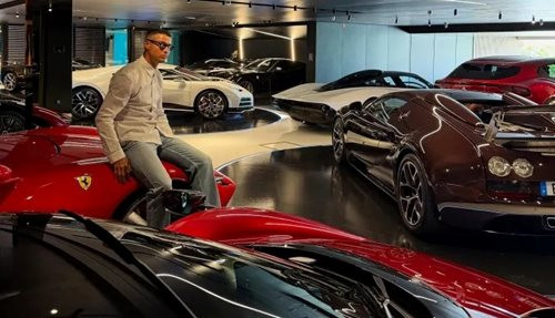 Bộ sưu tập siêu xe cực khủng của Cristiano Ronaldo