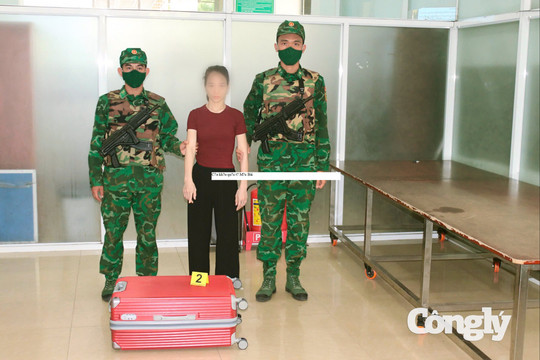 Khởi tố vụ án hình sự “Tàng trữ trái phép vũ khí quân dụng”
