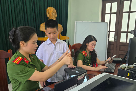 Thanh Hóa: Biến VNeID thành "ví giấy tờ số" với hơn 3,1 triệu tài khoản kích hoạt