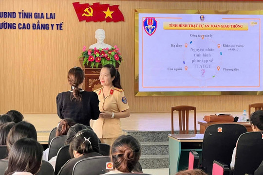 CSGT tỉnh Gia Lai tuyên truyền pháp luật về an toàn giao thông cho hơn 1.800 người