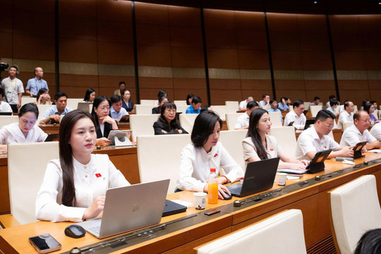 Hôm nay, Quốc hội tiếp tục thảo luận 3 dự án luật và 1 nghị quyết