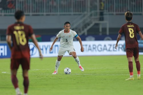 Rizky Ridho xin lỗi người hâm mộ sau khi Indonesia bị loại khỏi ASEAN Cup 2026