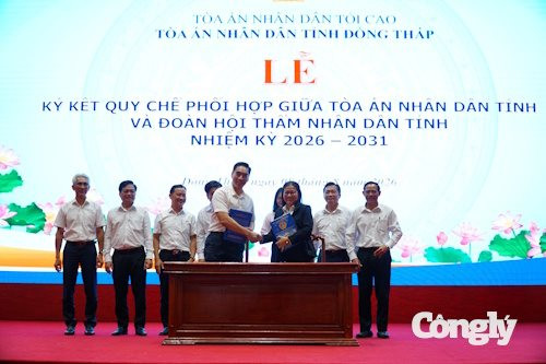 Ký kết quy chế phối hợp giữa TAND và Đoàn HTND tỉnh Đồng Tháp