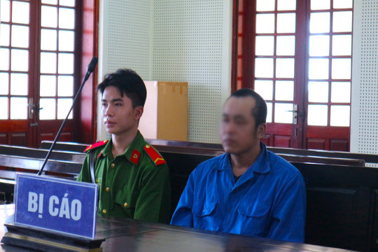 Đâm vợ hờ vì bị đuổi ra khỏi nhà