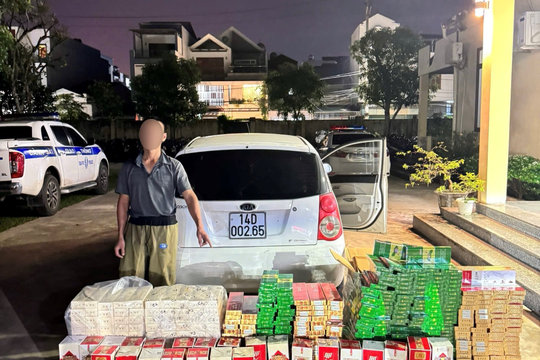 Phát hiện xe chở số lượng lớn thuốc lá, rượu không giấy tờ