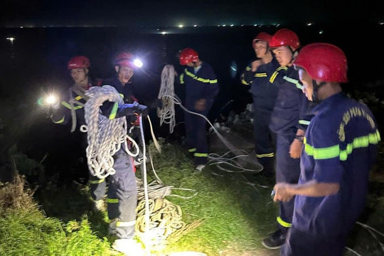 Nữ sinh viên rơi xuống hố sâu khi chụp ảnh ở bán đảo Sơn Trà