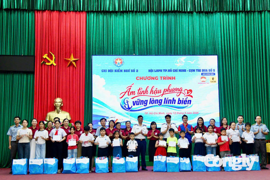 Ấm tình hậu phương - vững lòng lính biển