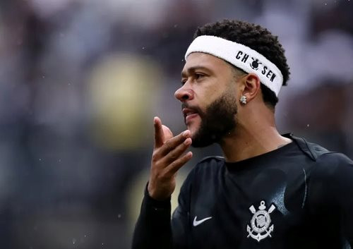 Memphis Depay nổi giận, tuyên bố sẽ “trừng phạt” Corinthians vì không gia hạn hợp đồng