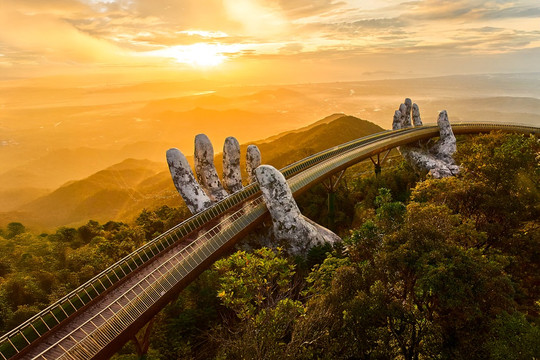 Sun World Ba Na Hills bố trí xe bus miễn phí đón khách từ Đà Nẵng