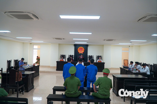 Mua bán gần 4,2kg ma túy, hai bị cáo lĩnh án chung thân