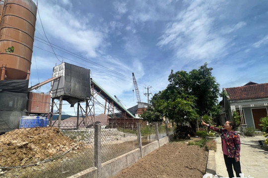 Gia Lai: Tạm dừng trạm trộn bê tông phục vụ cao tốc Quy Nhơn - Pleiku vì bụi phát tán