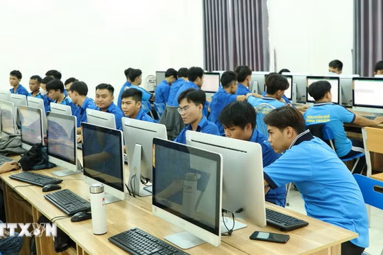 Đào tạo nhân lực gắn với việc làm, thu nhập