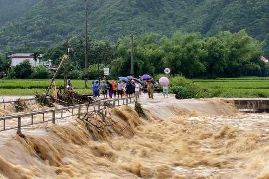 Sơn La ban bố tình huống khẩn cấp: 241 hộ dân nằm trong vùng nguy hiểm