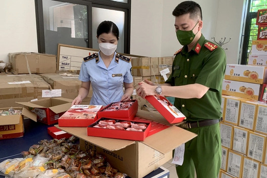 Hà Nội mở cao điểm kiểm tra an toàn thực phẩm trước Tết Trung thu