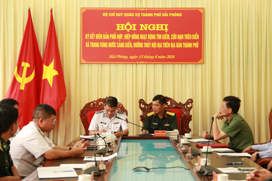 Bộ CHQS Hải Phòng ký kết hiệp đồng tìm kiếm, cứu nạn