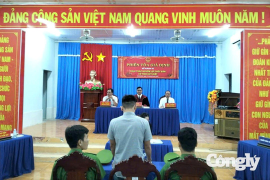Phiên tòa giả định tuyên truyền phòng, chống khai thác thủy sản tận diệt