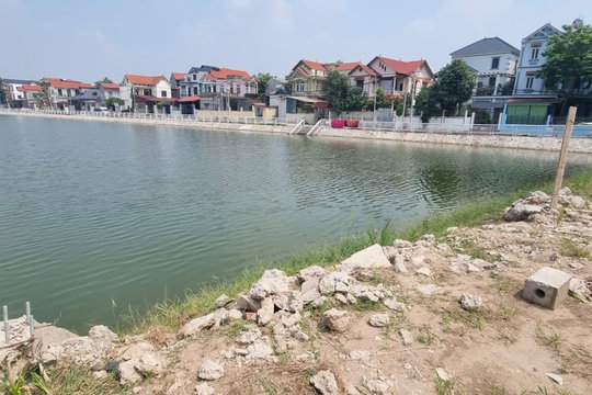 Yên Lãng (Hà Nội): Hiện trường dự án cải tạo Đầm Thờ đang nói gì?