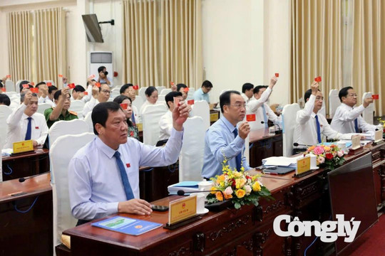 Cà Mau hỗ trợ sách giáo khoa cho học sinh toàn tỉnh
