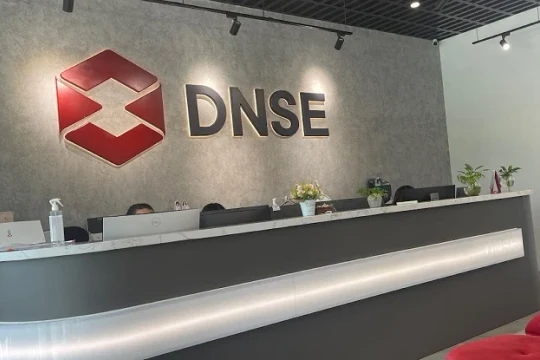 Chứng khoán DNSE bị phạt 802,5 triệu đồng vì hàng loạt vi phạm