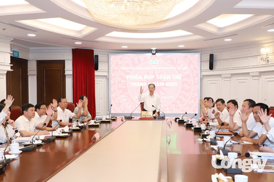 Hội đồng Thẩm phán TANDTC thông qua 2 dự thảo Nghị quyết quan trọng