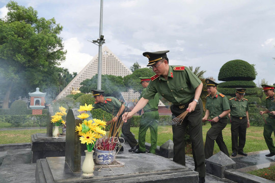 Công an tỉnh Phú Thọ vững vàng nơi Đất Tổ, lập nhiều chiến công