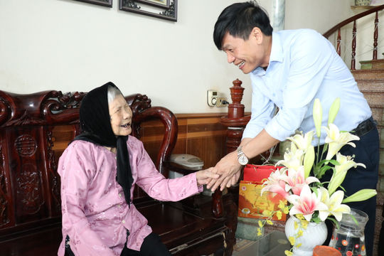 36 Bà mẹ Việt Nam Anh hùng ở Hải Phòng được đề xuất tặng căn hộ hoặc 800 triệu đồng