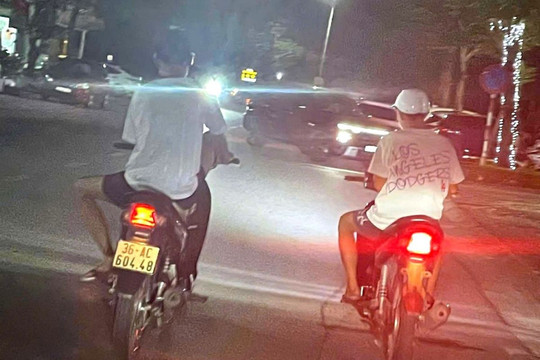 Vài phút ngông nghênh, bị xử phạt 21,5 triệu đồng