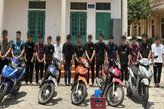 Khởi tố 16 thanh, thiếu niên gây rối trật tự công cộng