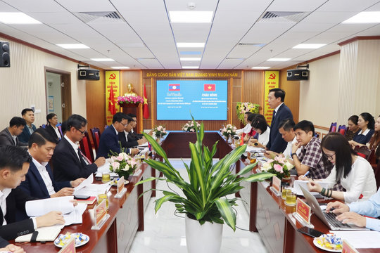 Thúc đẩy thương mại hai tỉnh Sơn La và Hủa Phăn (Lào)