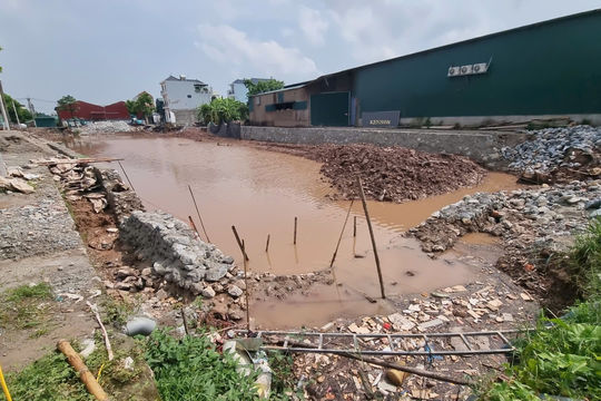 Hưng Đạo, Hà Nội: Nhiều vấn đề trong thi công dự án cải tạo, chỉnh trang ao thôn Độ Chàng