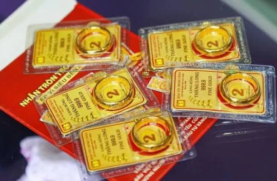 Giá vàng trưa 21/8: Thị trường trong nước duy trì quanh mốc 146,6 triệu đồng/lượng